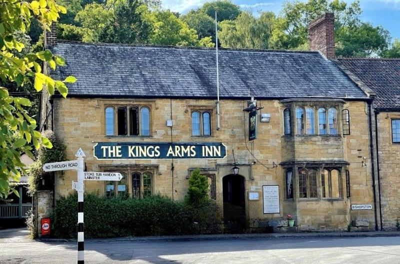 The Kings Arms Inn Montacute Exterior photo