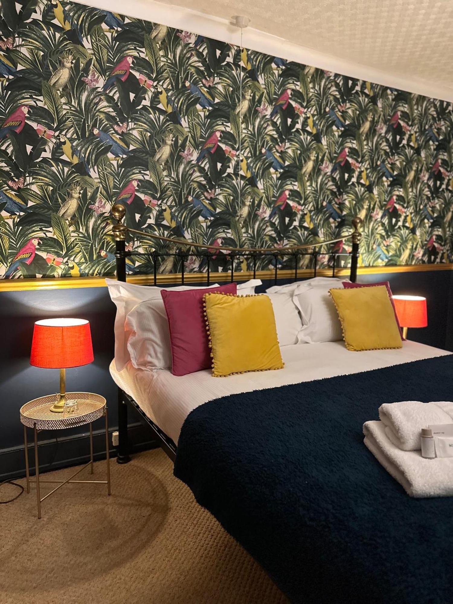 The Kings Arms Inn Montacute Room photo